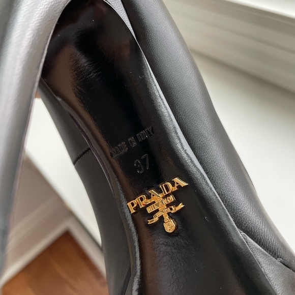 Prada Platform Pump - Picture 3 of 7